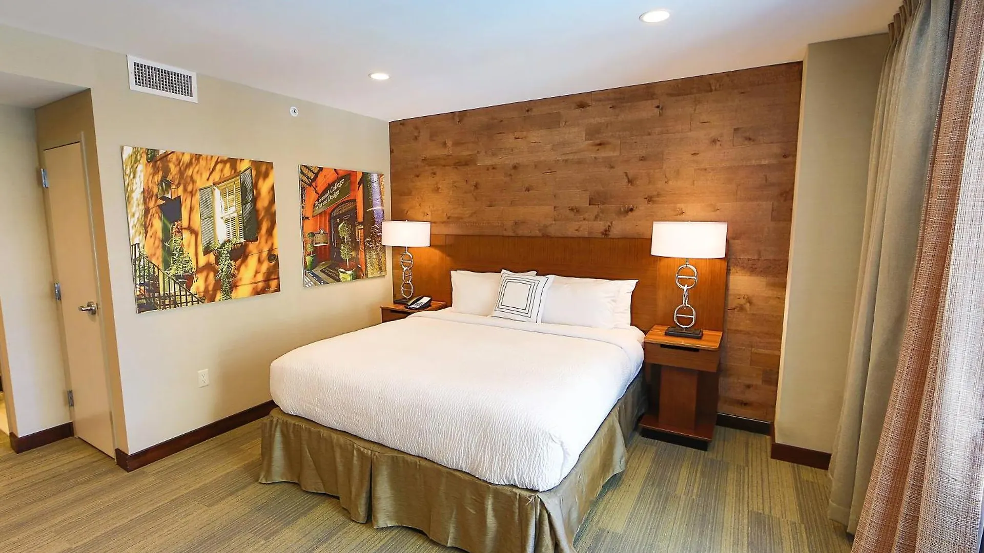 Fairfield Inn & Suites By Marriott Savannah Midtown 3*,