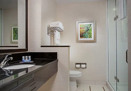 Fairfield Inn & Suites By Marriott Savannah Midtown USA