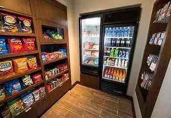 Fairfield Inn & Suites By Marriott Savannah Midtown 3*,